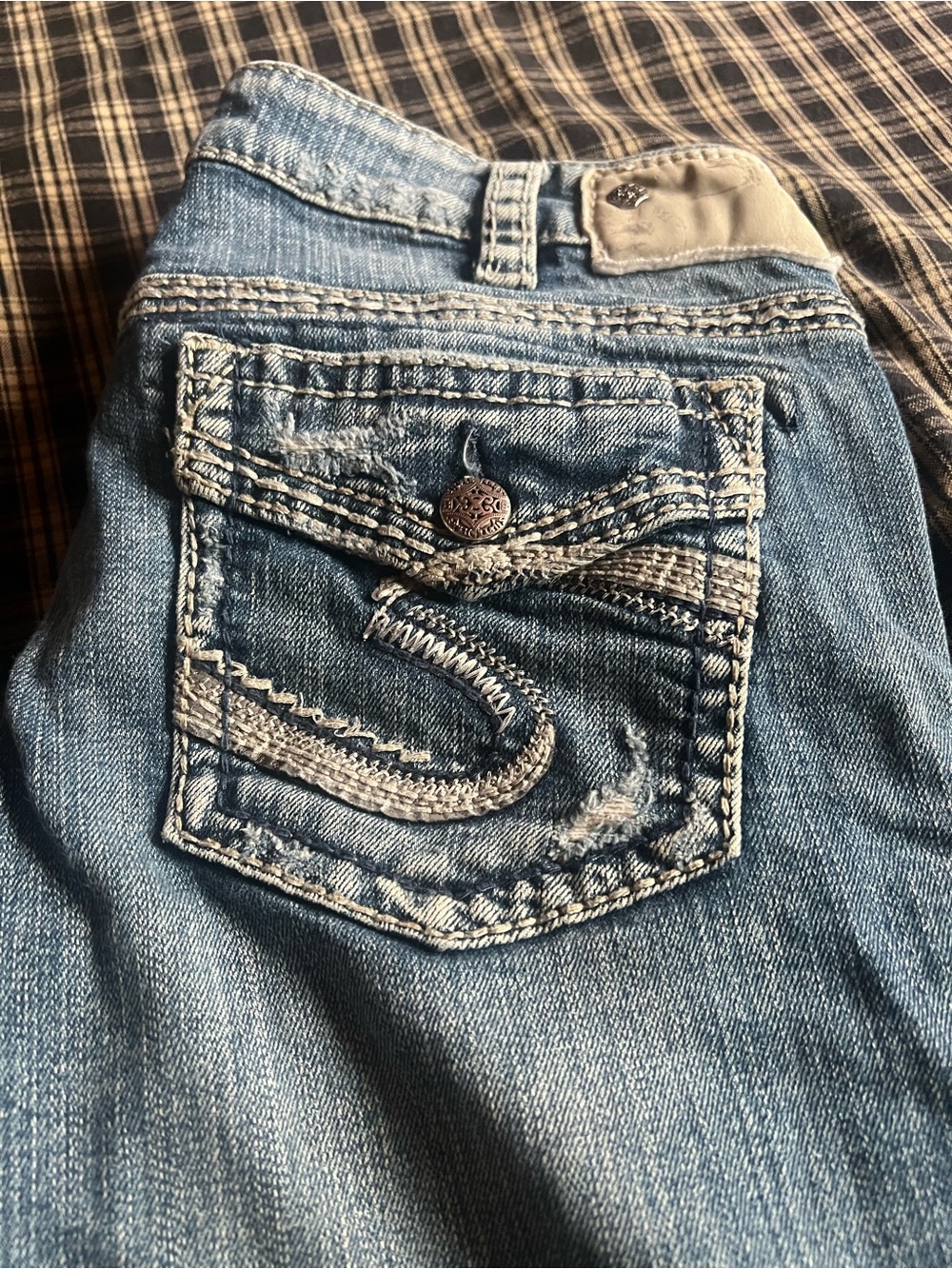 Silver Jeans Women's Light Blue Boot Cut Jeans with Embroidered Pocket
